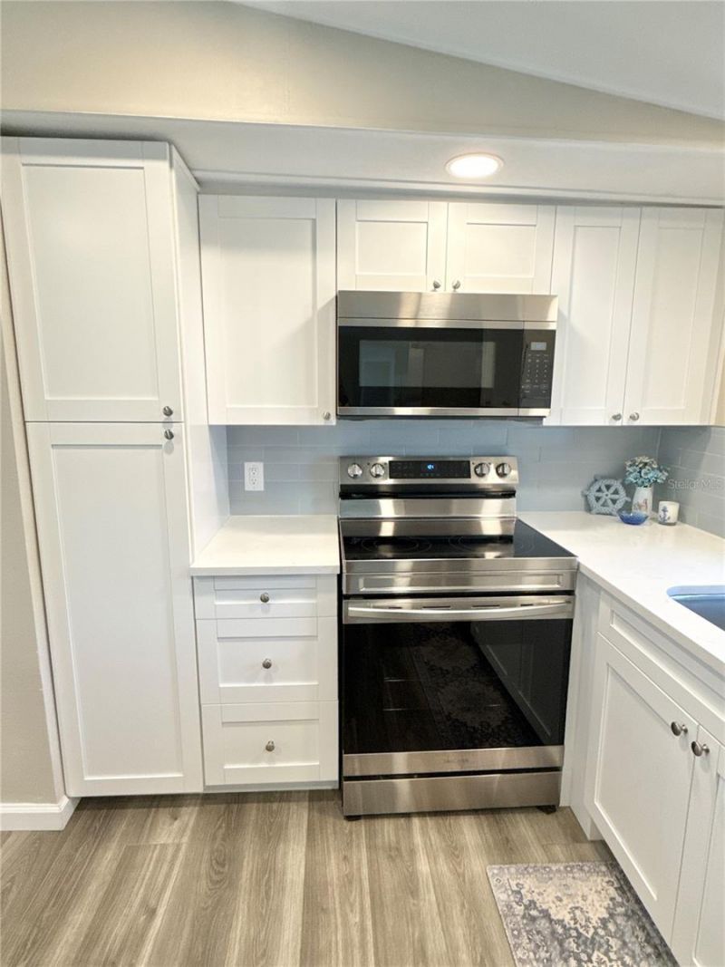 217 Mount Piney Avenue Ne, Unit 286, Saint Petersburg, FL 33702 Photo