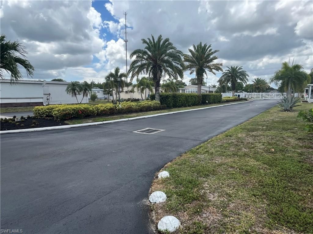 75 Hacienda Blvd , Fort Myers, FL 33905 Photo
