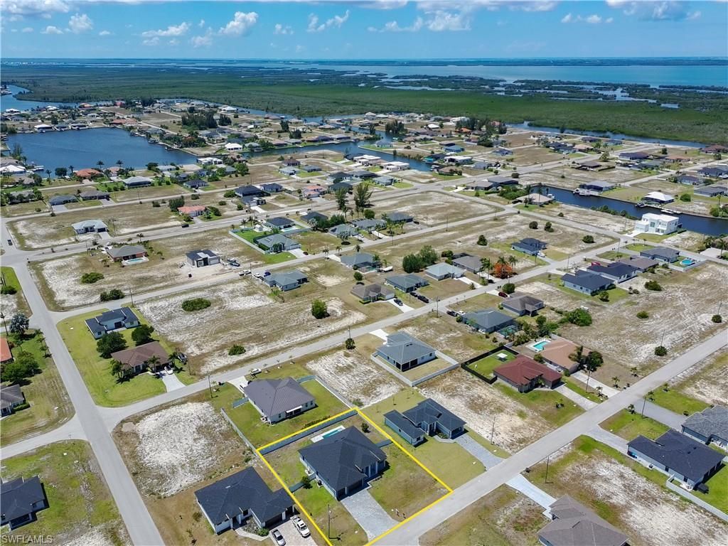 4328 NW 32nd Ln , Cape Coral, FL 33993 Photo