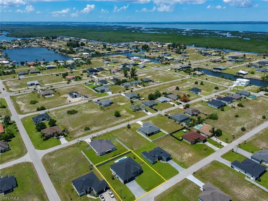 4328 NW 32nd Ln , Cape Coral, FL 33993 Photo