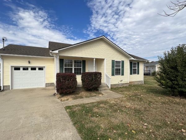 319 Chesire Way , Oak Grove, KY 42262