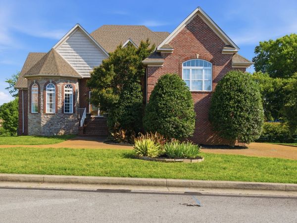 1560 Stokley Ln, Old Hickory, TN 37138