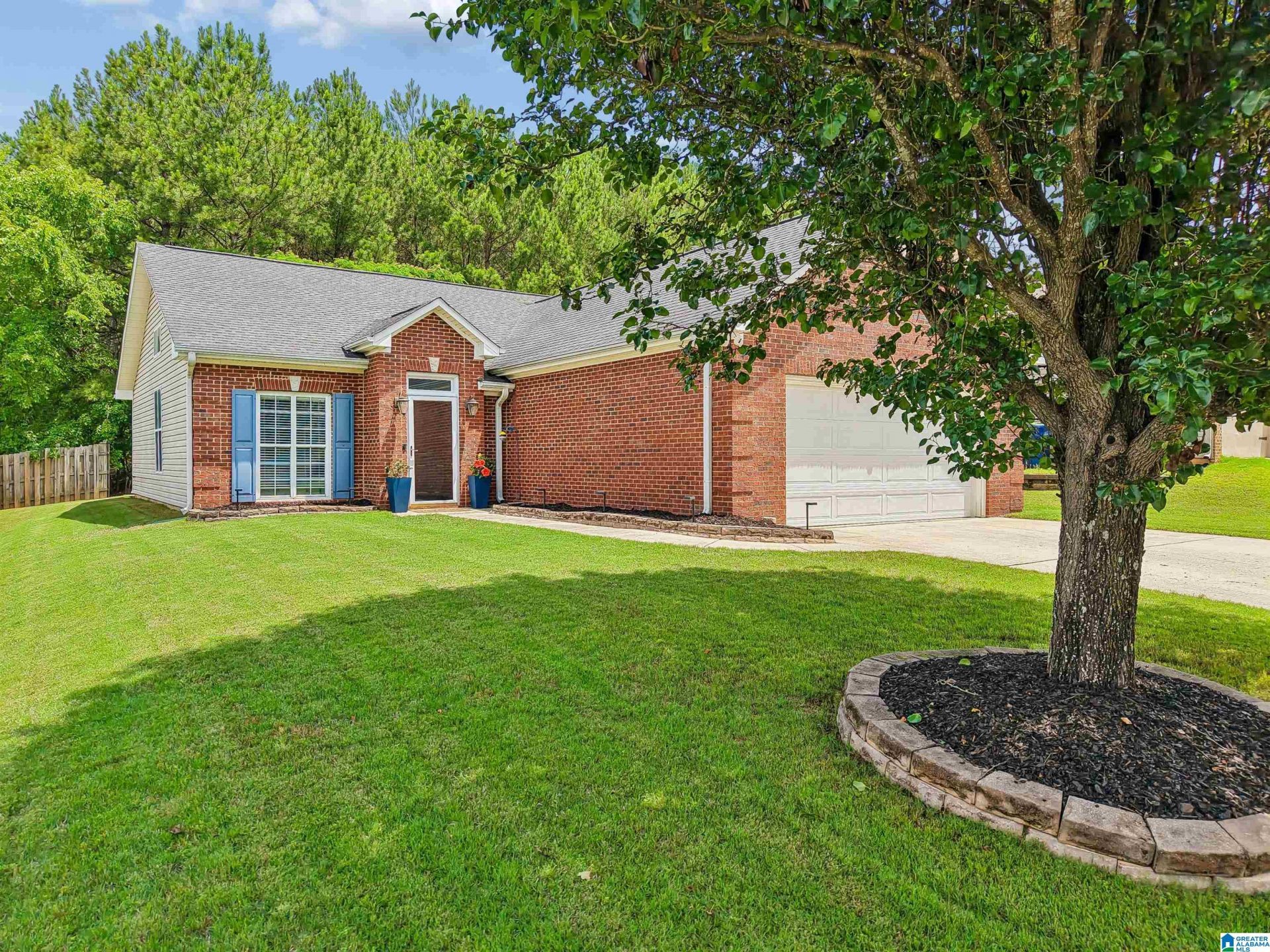 109 Sunflower Place, Alabaster, AL 35007 Main Photo