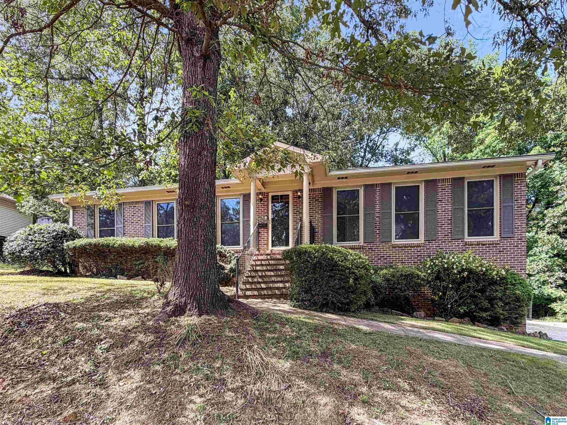 3495 Flintshire Drive, Hoover, AL 35226 Main Photo