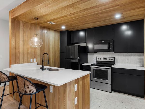 2505 Thornton RD, Unit 2204, Austin, TX 78704