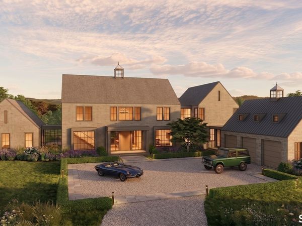 532 Round Hill , Greenwich, CT 06831