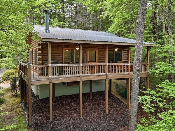 156 Dupont Drive, Blue Ridge, GA 30513