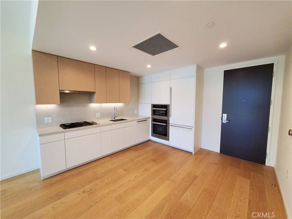 877 Francisco Street, Unit 1808, Los Angeles, CA 90017