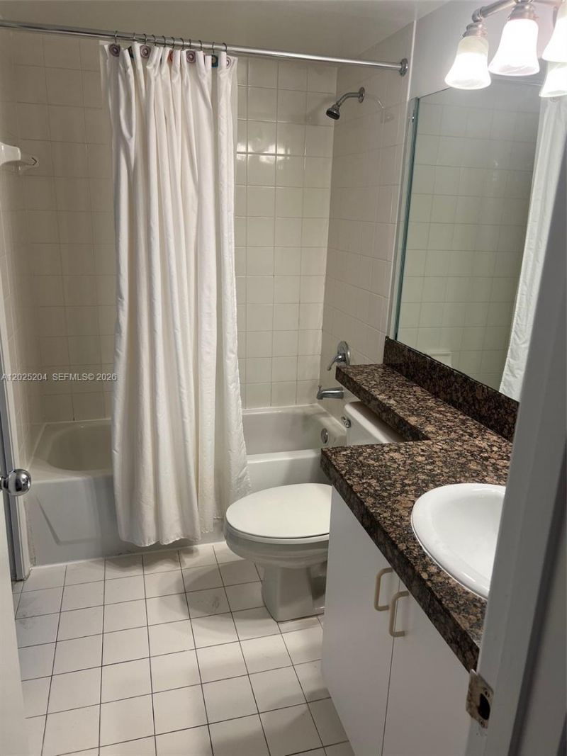 19555 E Country Club Dr , Unit 8408, Aventura, FL 33180 Photo