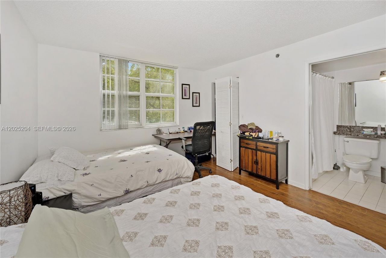 19555 E Country Club Dr , Unit 8408, Aventura, FL 33180 Photo