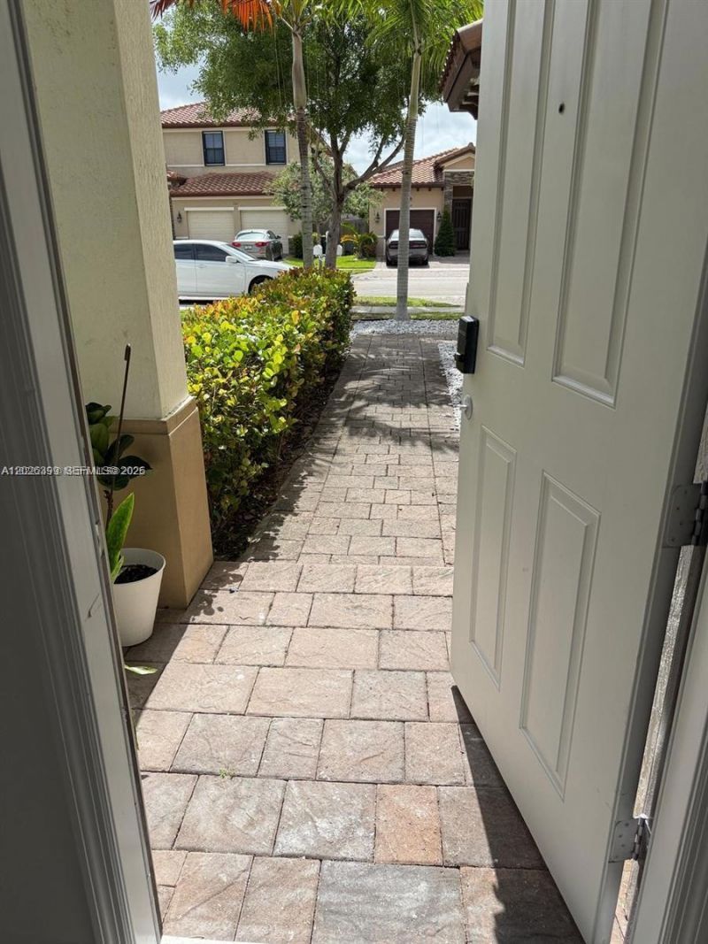 156 NE 24th Ave, Homestead, FL 33033 Photo