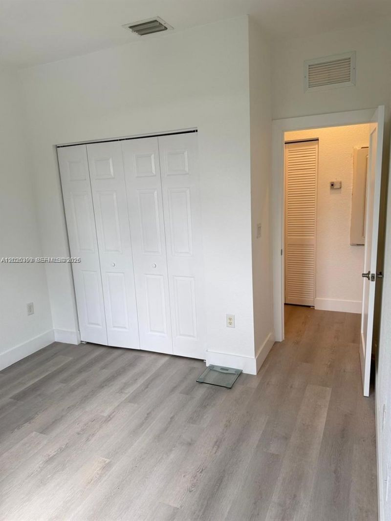 156 NE 24th Ave, Homestead, FL 33033 Photo