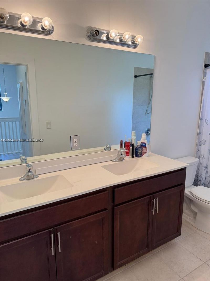 156 NE 24th Ave, Homestead, FL 33033 Photo