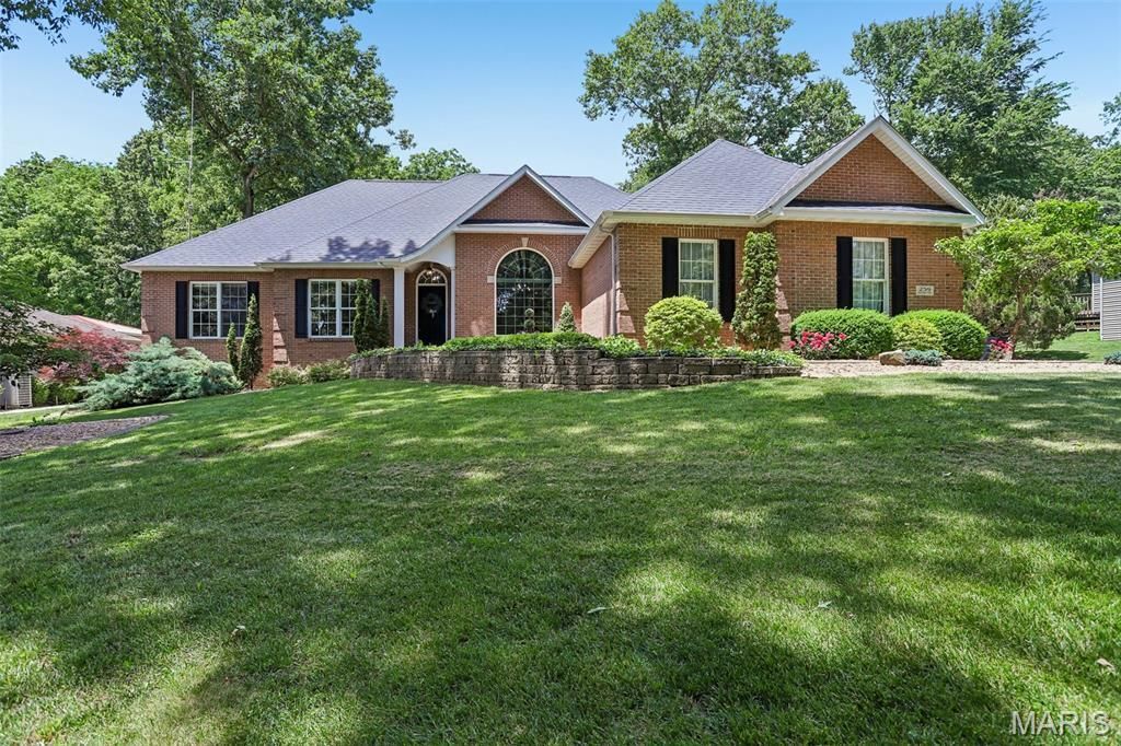259 Westlake Trail, Litchfield, IL 62056 Main Photo