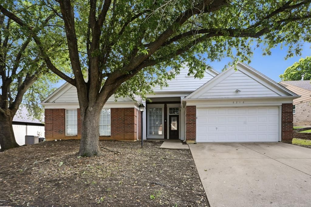 5316 Signal Peak Drive, Arlington, TX 76017 Main Photo