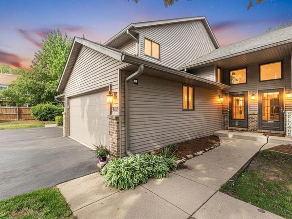 450 Berkshire Drive , Crystal Lake, IL 60014