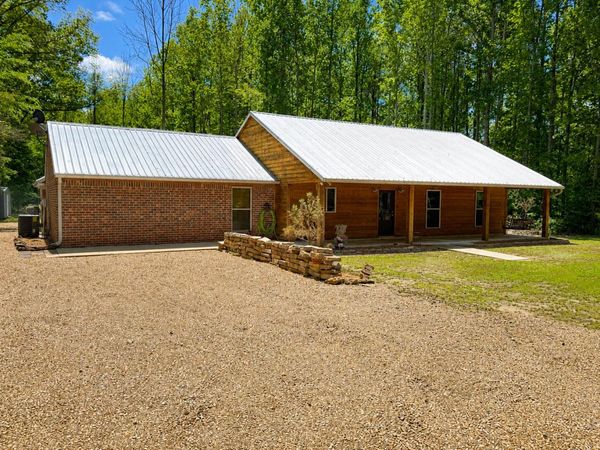 26 Little Creek, Starkville, MS 39759