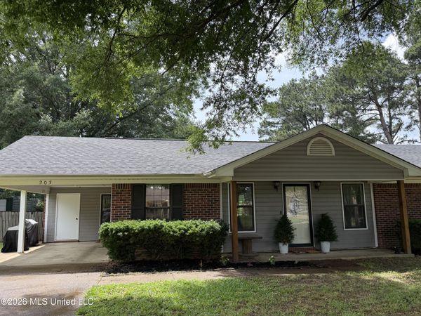 203 Lanelle Cove, Senatobia, MS 38668