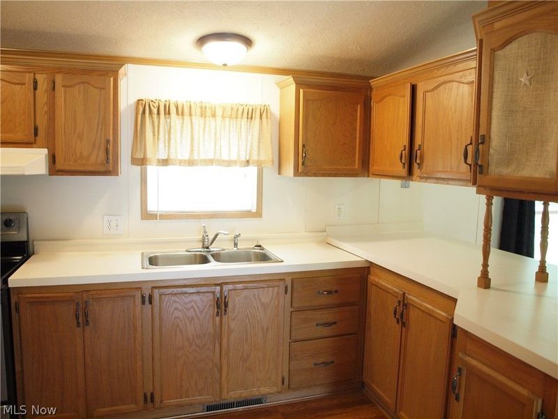 3000 3rd Street SE, Canton, OH 44707 Photo 6