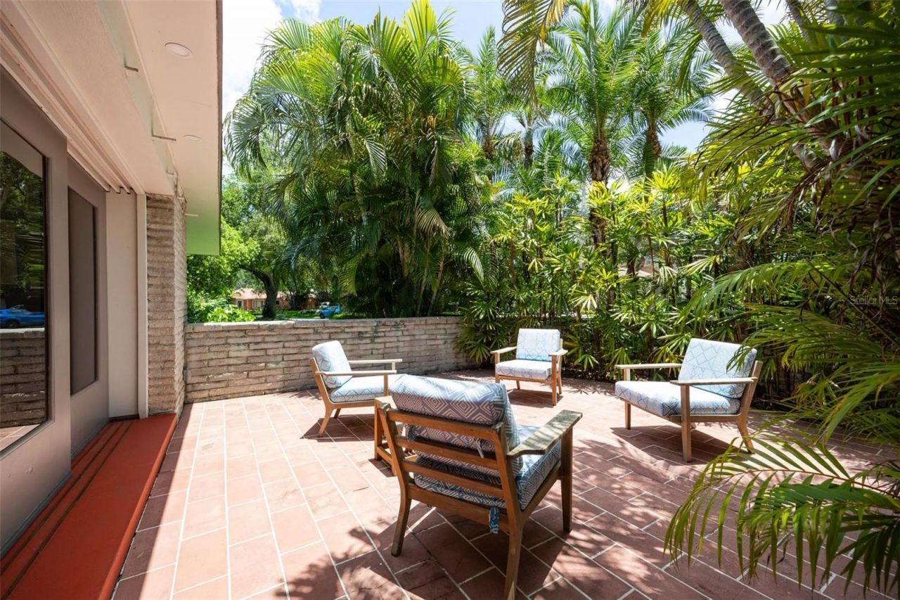 6311 Bahama Shores Drive S, Saint Petersburg, FL 33705 Photo