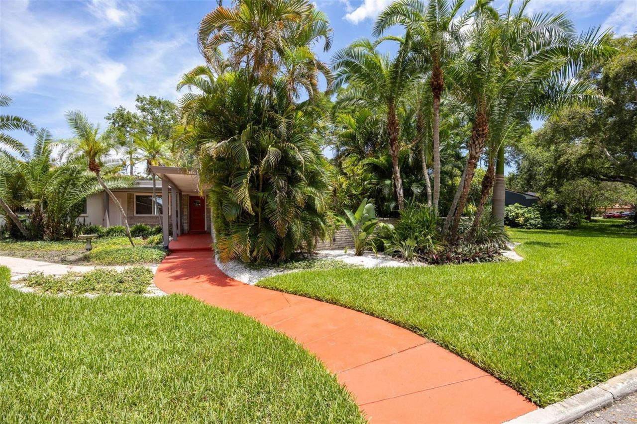 6311 Bahama Shores Drive S, Saint Petersburg, FL 33705 Photo
