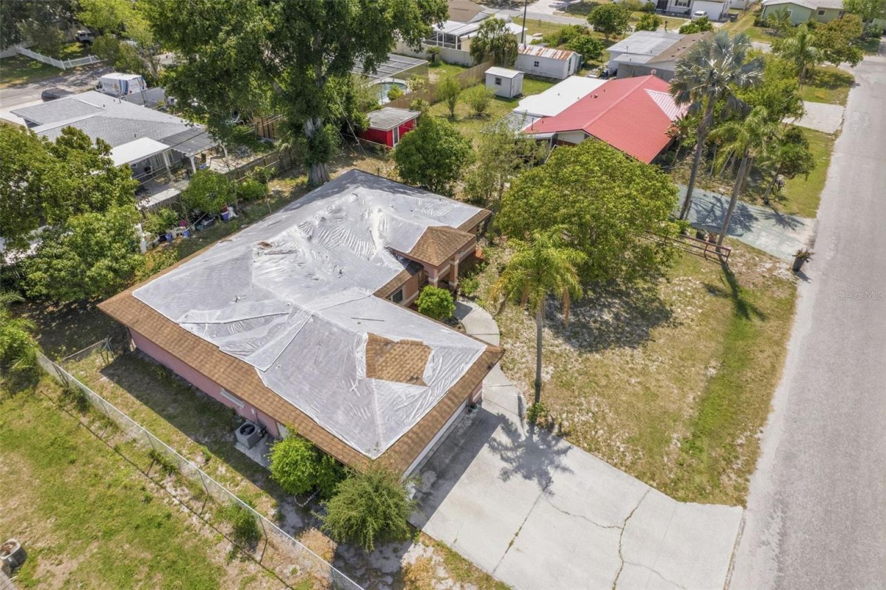 212 65th Avenue Drive W, Bradenton, FL 34207 Photo