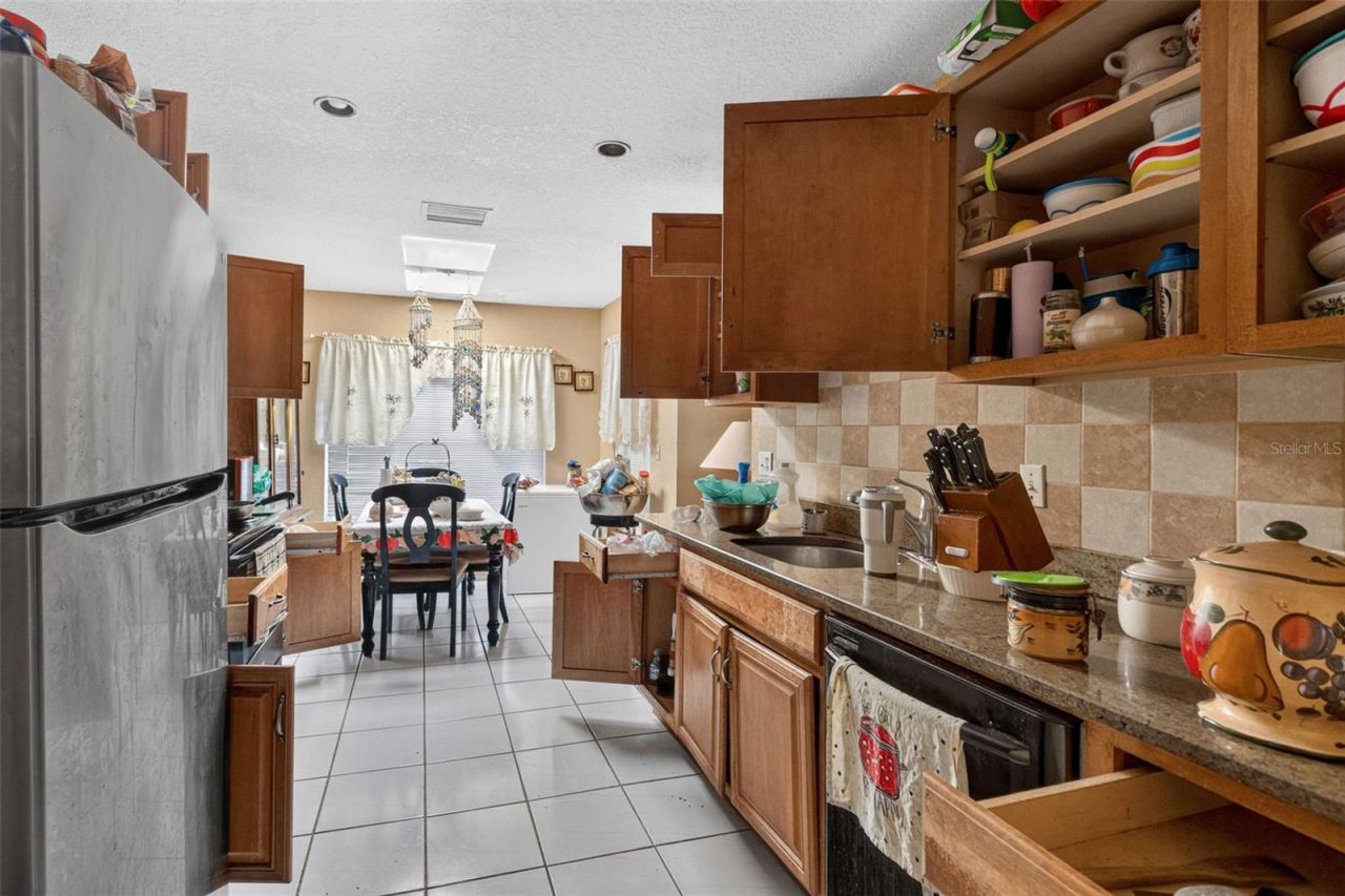212 65th Avenue Drive W, Bradenton, FL 34207 Photo