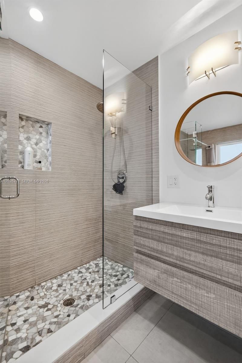 560 SW 6th Ave , Fort Lauderdale, FL 33315 Photo