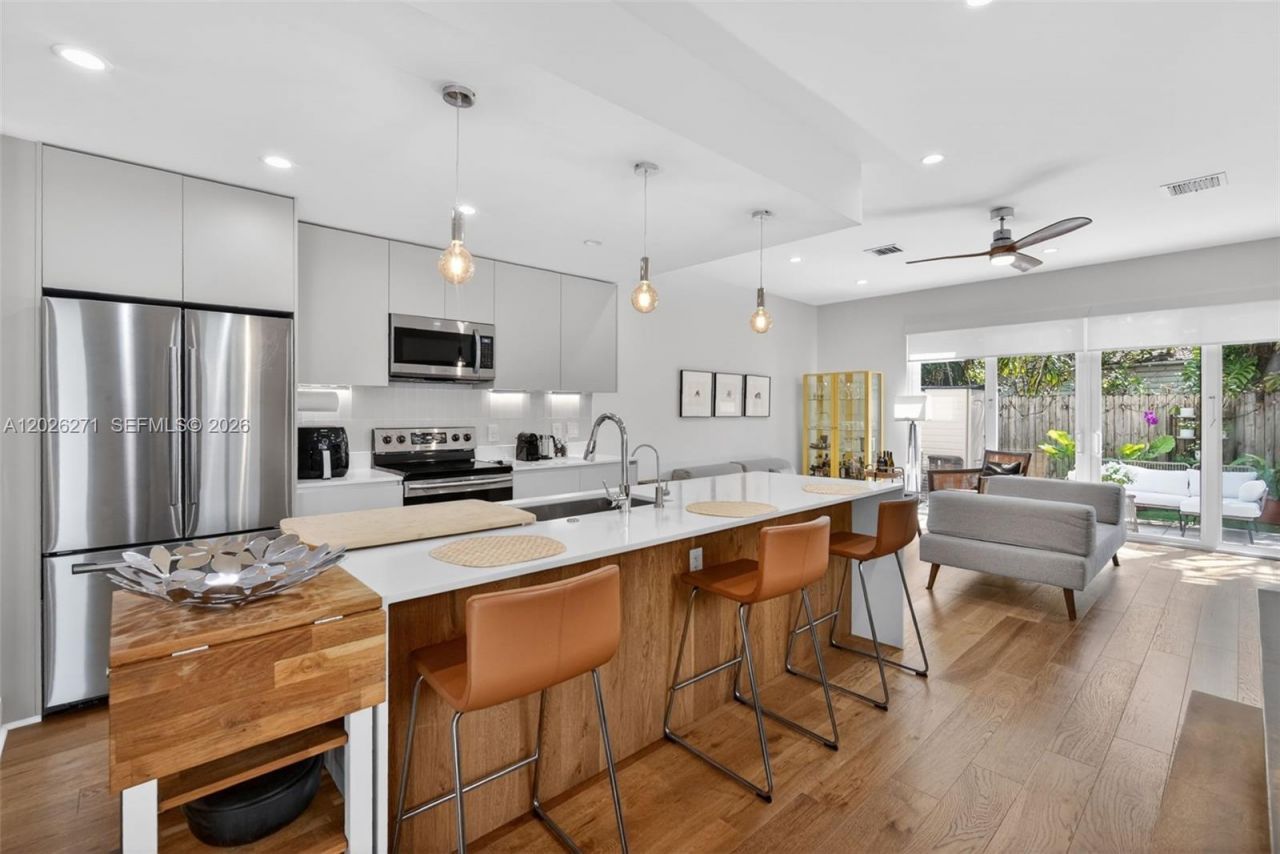 560 SW 6th Ave , Fort Lauderdale, FL 33315 Photo