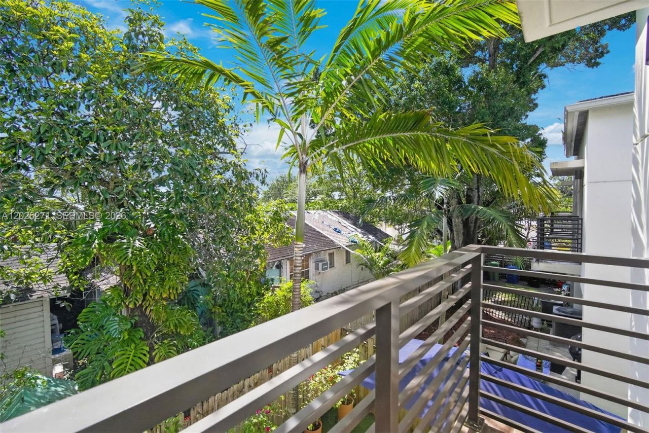 560 SW 6th Ave , Fort Lauderdale, FL 33315 Photo