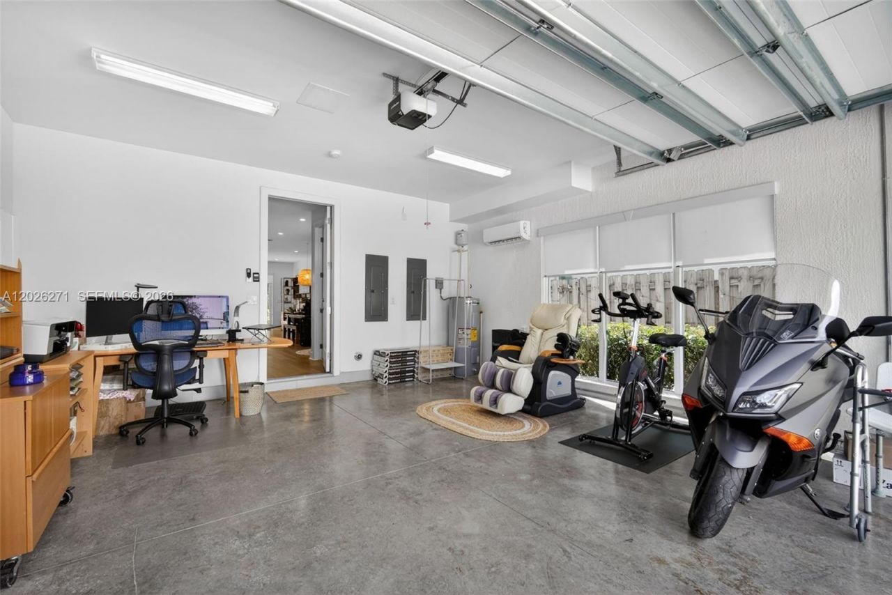 560 SW 6th Ave , Fort Lauderdale, FL 33315 Photo