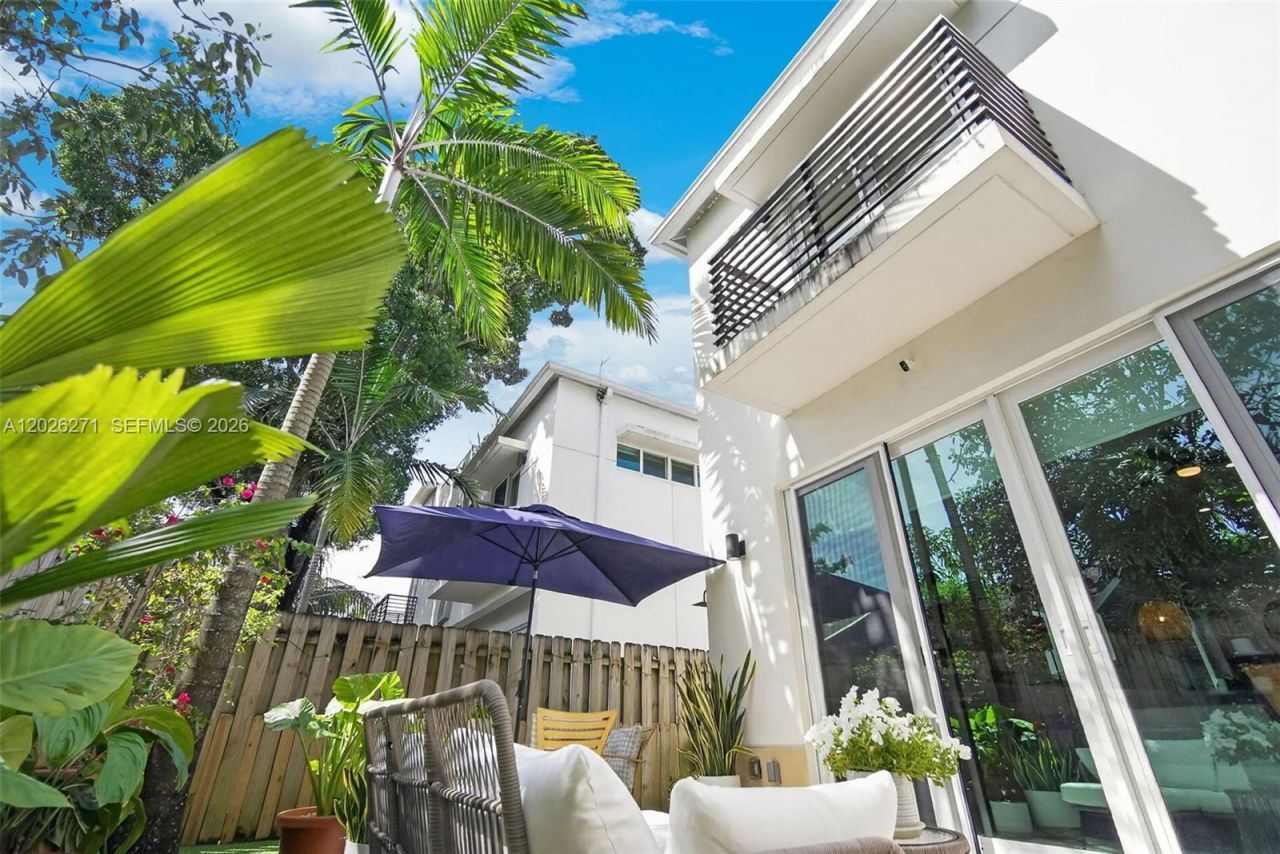 560 SW 6th Ave , Fort Lauderdale, FL 33315 Photo