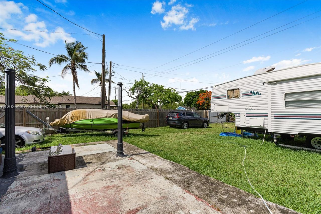 2275 NW 30th St , Miami, FL 33142 Photo