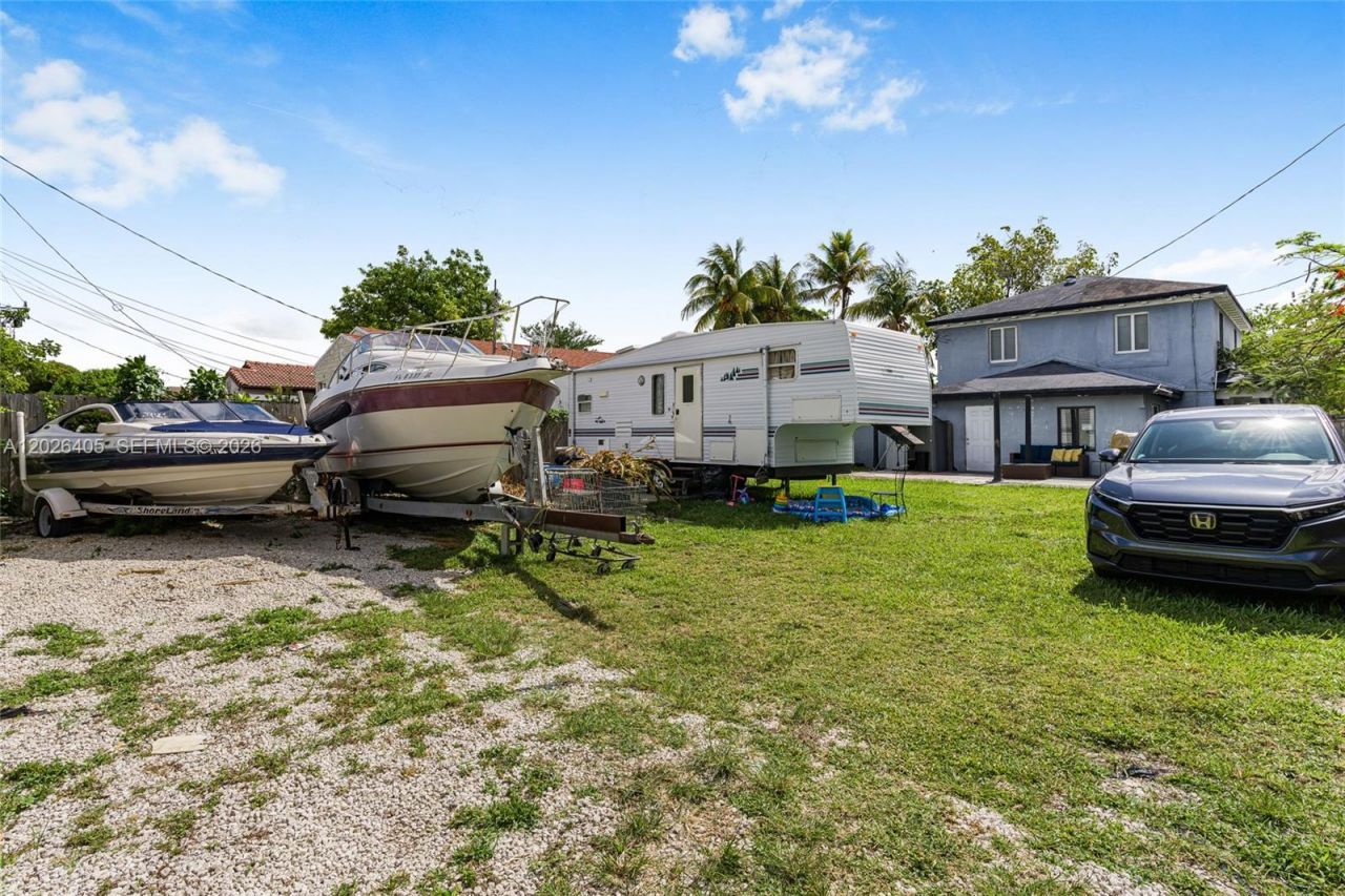 2275 NW 30th St , Miami, FL 33142 Photo