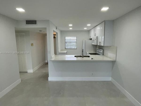 9460 Tangerine Pl , Unit 404, Davie, FL 33324