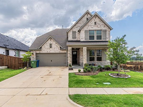 5028 Sandbrock Parkway, Aubrey, TX 76227