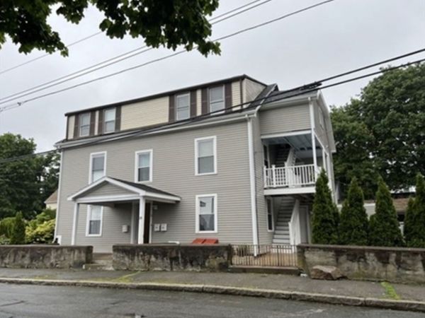 18 Wellman St, Unit 1, Beverly, MA 01915