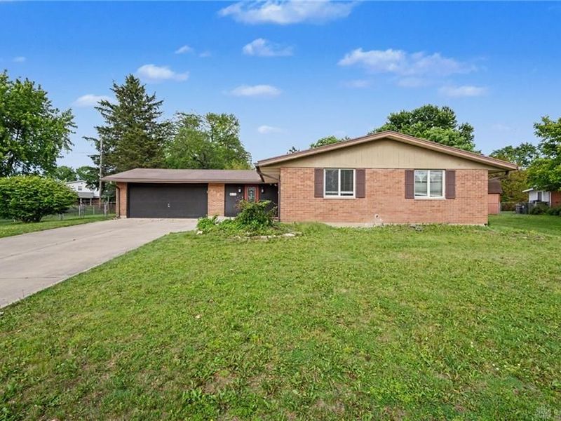 478 Coronado Drive, Fairborn, OH 45324 Photo 1