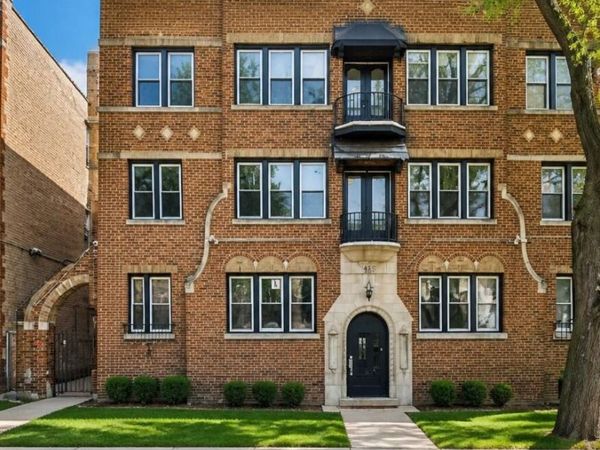 2613 W Capitol Dr, Milwaukee, WI 53206