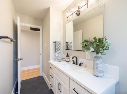 4604 Morpheus Ln, Sacramento, CA 95864 Photo