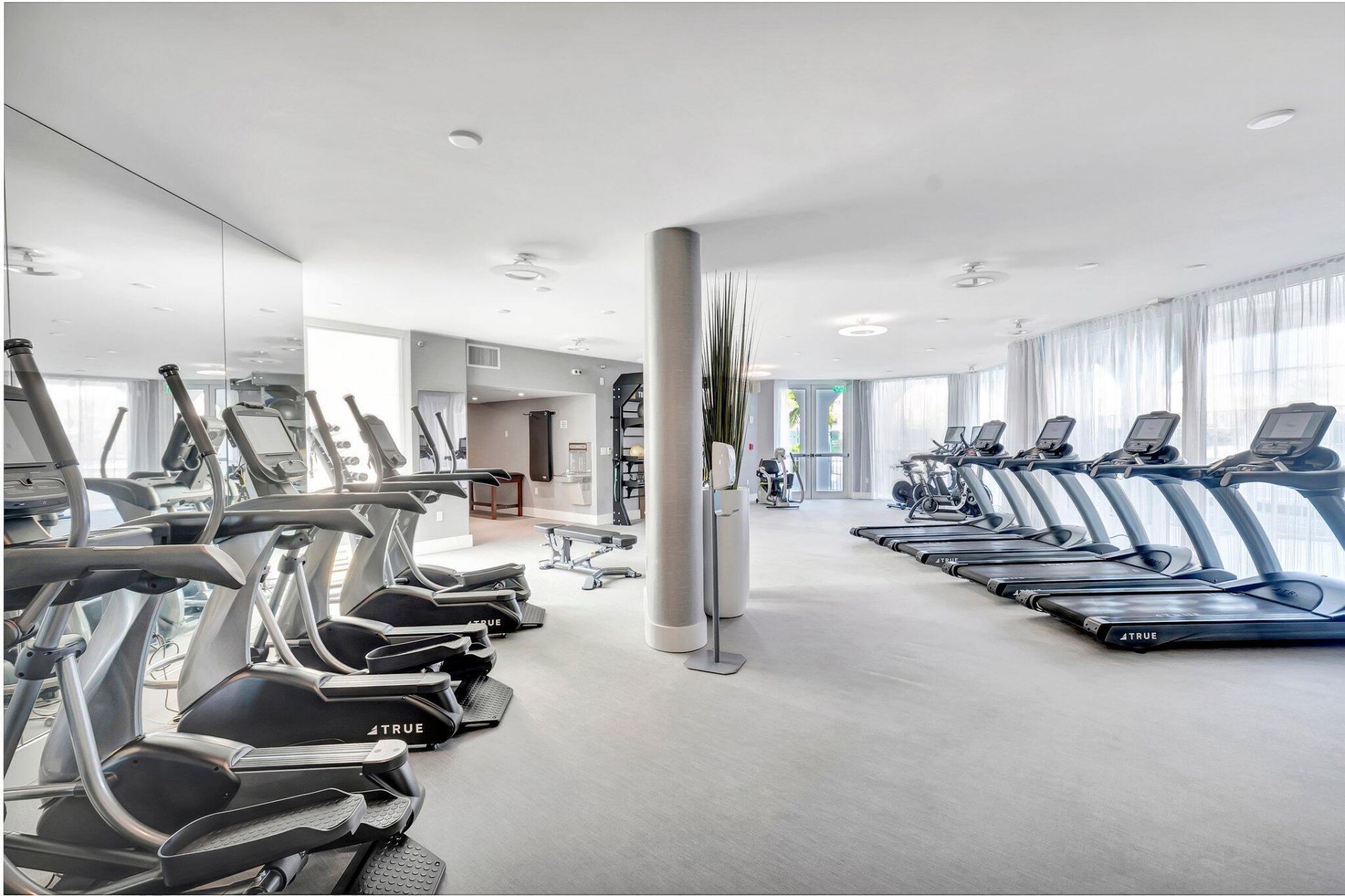 300 SE 5th Avenue, Unit 6160, Boca Raton, FL 33432 Photo