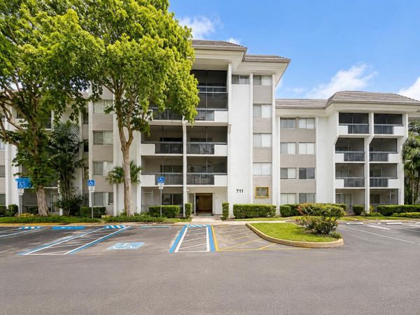 711 N Pine Island Road, Unit 204, Plantation, FL 33324