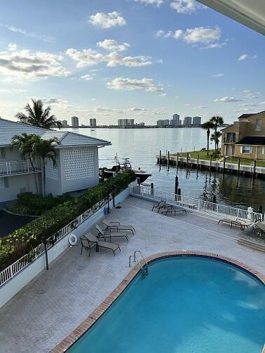 120 Lehane Terrace, Unit 309, North Palm Beach, FL 33408 Photo
