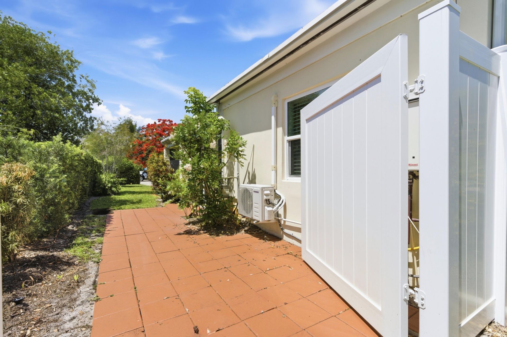 221 Princeton Drive, Lake Worth Beach, FL 33460 Photo