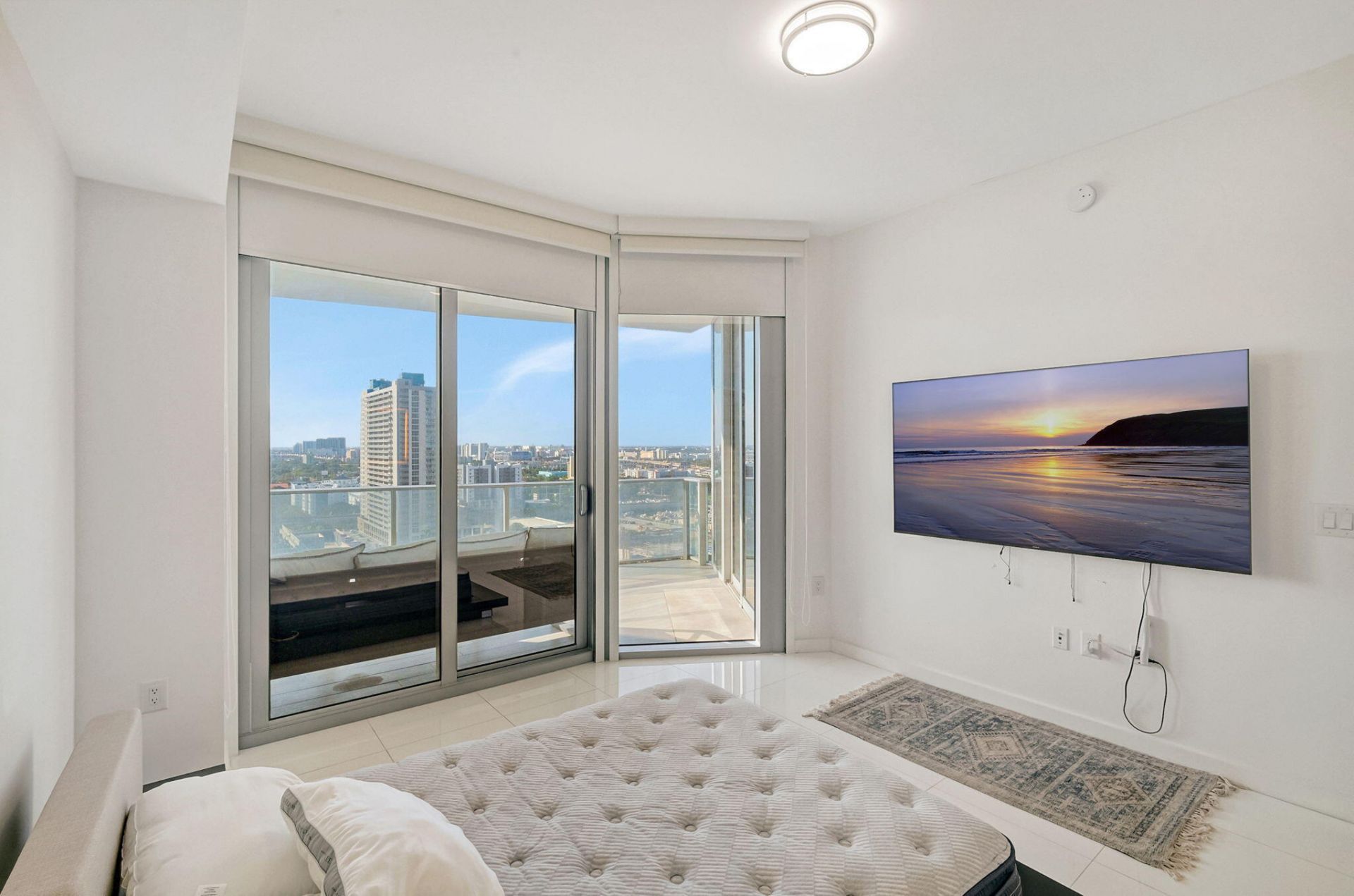 851 NE 1st Avenue, Unit 1604, Miami, FL 33132 Photo