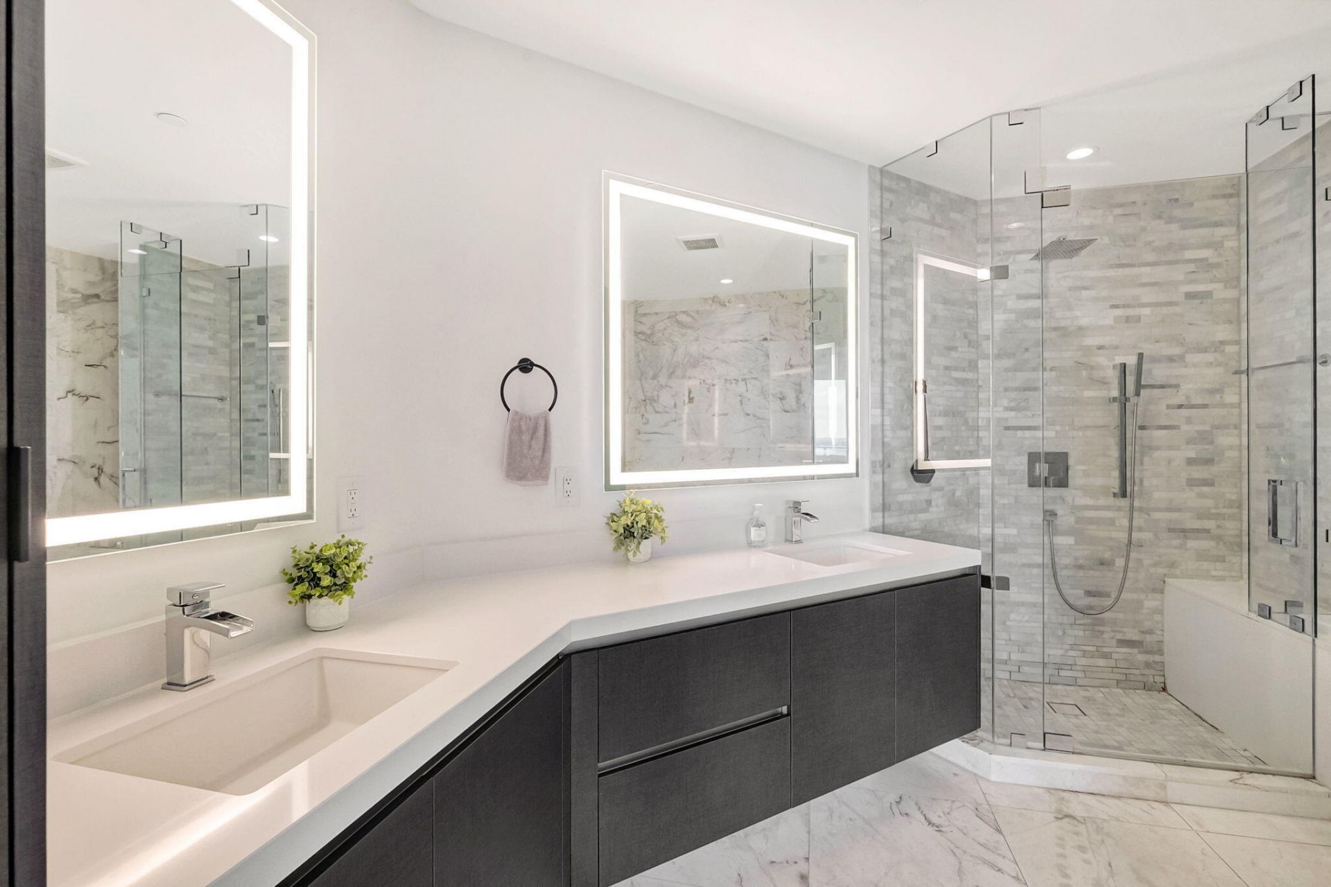 851 NE 1st Avenue, Unit 1604, Miami, FL 33132 Photo