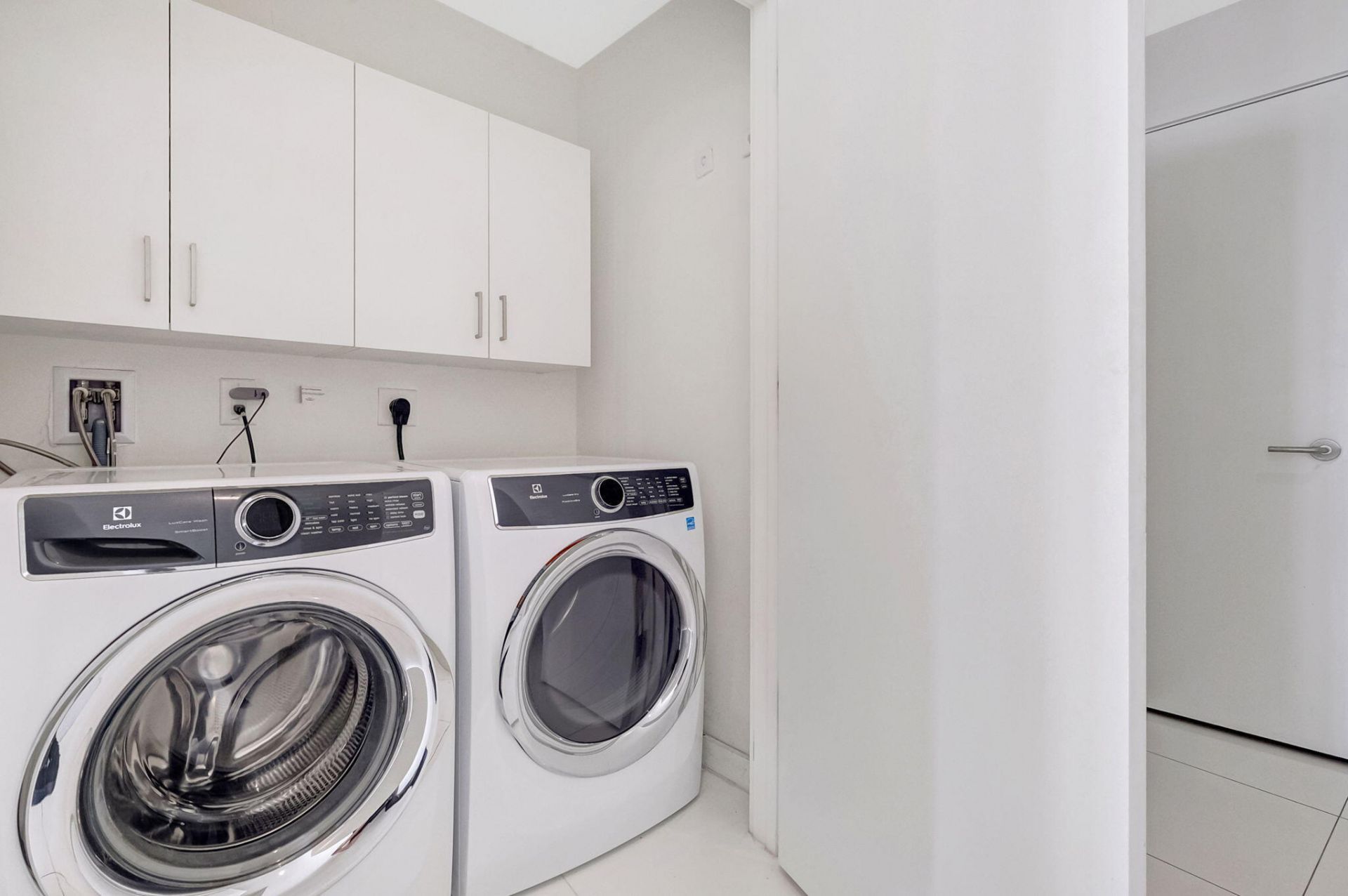 851 NE 1st Avenue, Unit 1604, Miami, FL 33132 Photo
