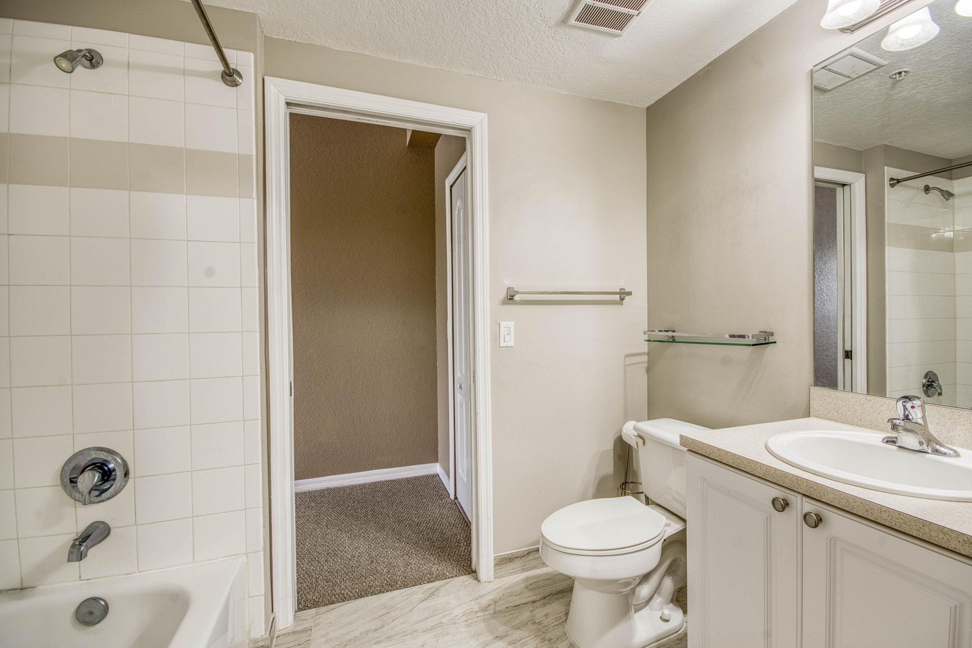 11010 Legacy Drive, Unit 206, Palm Beach Gardens, FL 33410 Photo