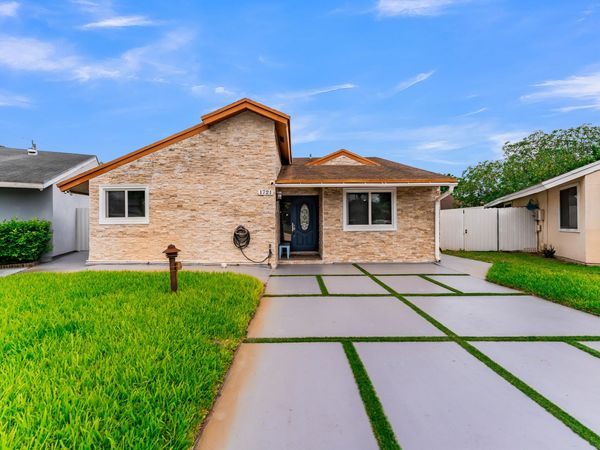1721 SW 87th Terrace, Miramar, FL 33025