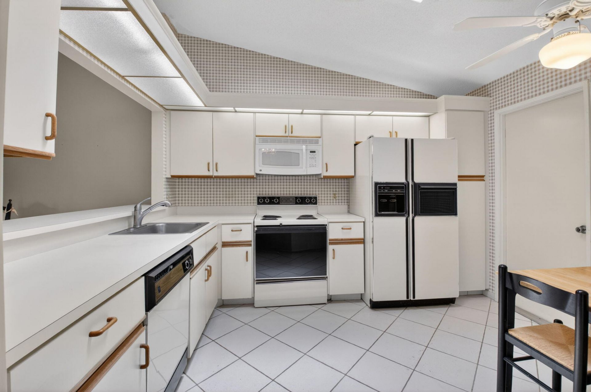 10939 Roebelini Palm Court, Unit A, Boynton Beach, FL 33437 Photo